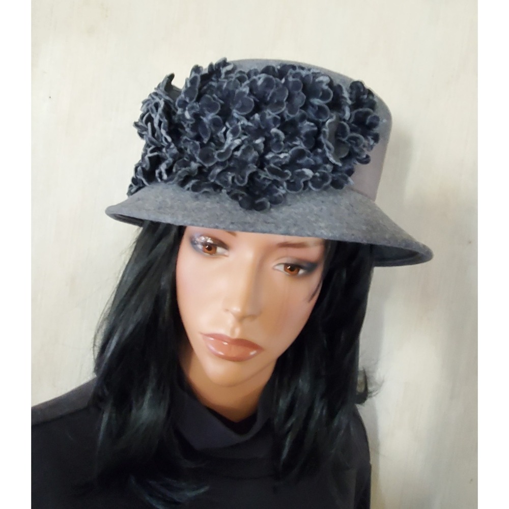 Betmar New York Grey 100% Wool Felt Floral Cloche Church Hat Made in USA